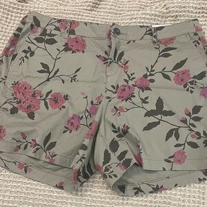 NWT! Floral Women's Shorts